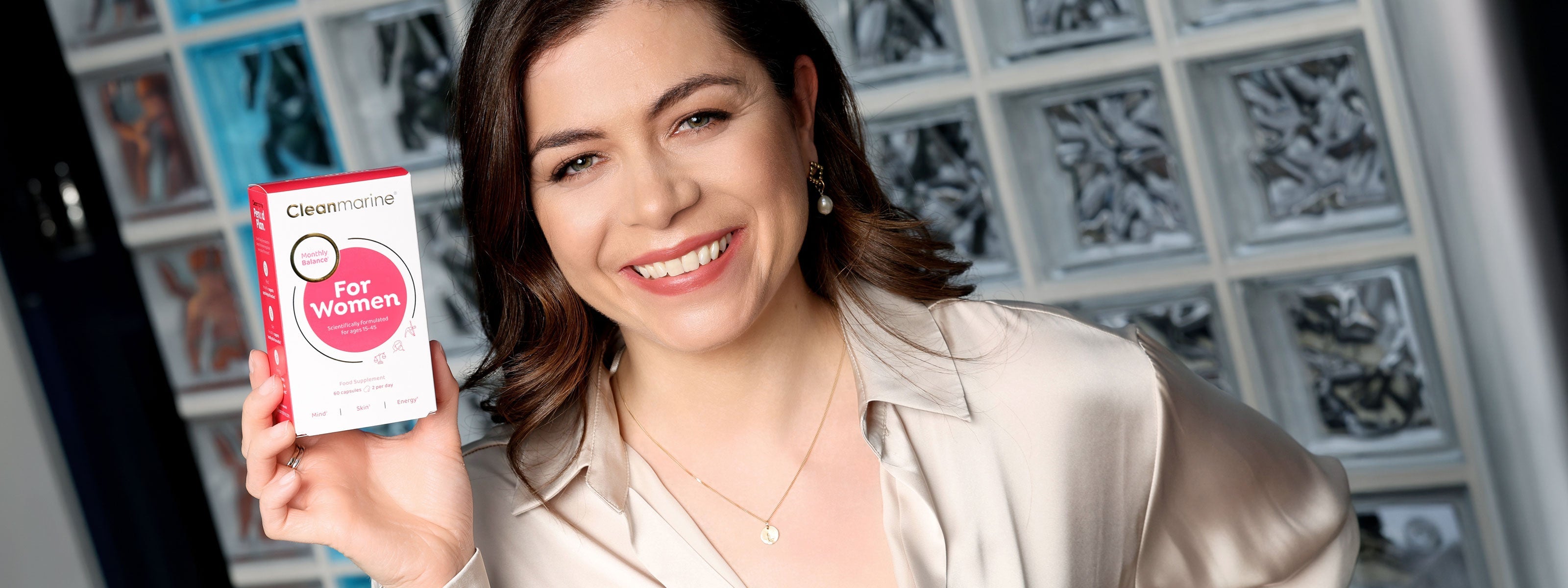 Embracing a positive and accepting relationship with your period Lisa de Jong, Menstrual Health Coach